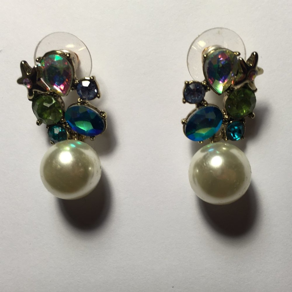 Pearl & Crystal Earrings - Picture 2 of 4